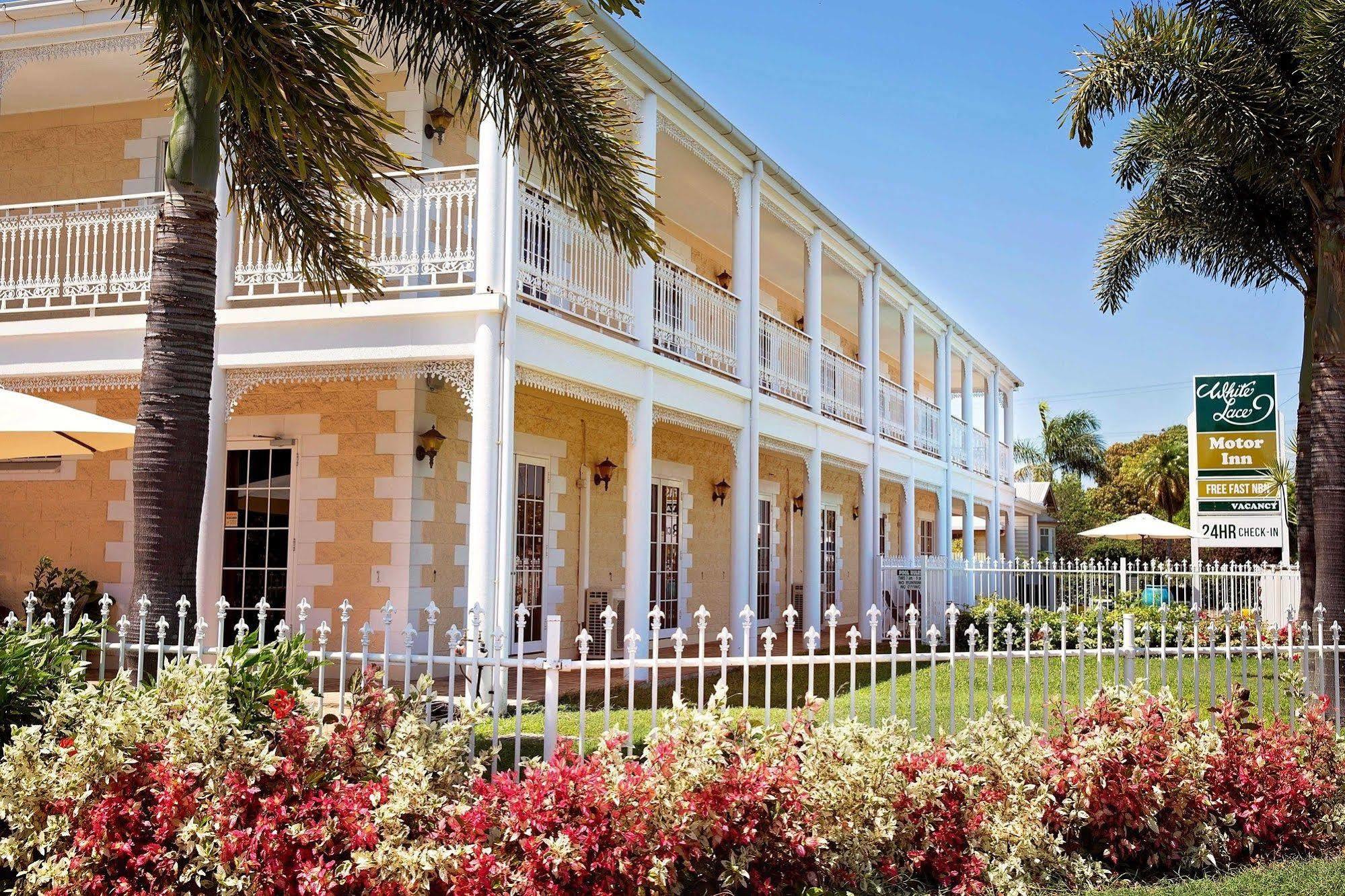 White Lace Motor Inn Маккай Экстерьер фото